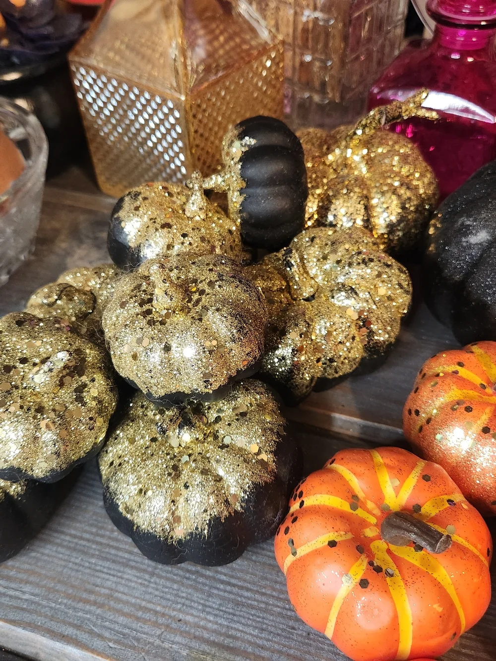 Fall Halloween Decor Pumpkins Gold, Black, Orange, Red, 22 Pumpkins Variety